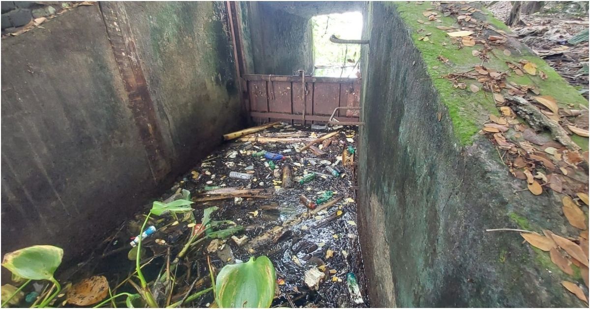 কোটালীপাড়ায়-অকেজো-স্লুইস-গেটে-৩-বছর-ধরে-গ্রামবাসীর-দুর্ভোগ