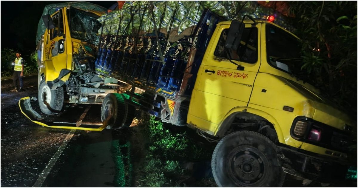 দাঁড়িয়ে-থাকা-ট্রাকে-অপর-ট্রাকের-ধাক্কা-চালক-হেলপার-নিহত 