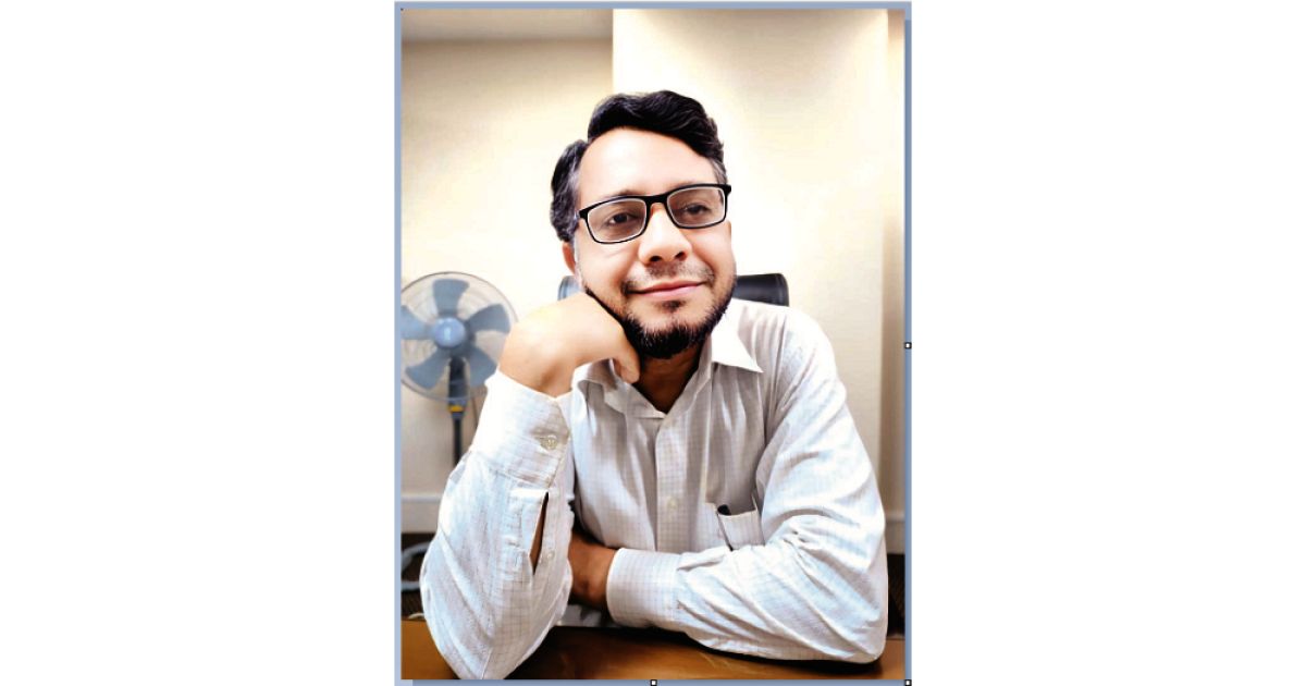 Poet-Mia-Ibrahim-receives-the-honor-of-Bangladesh-Human-Rights-Forum