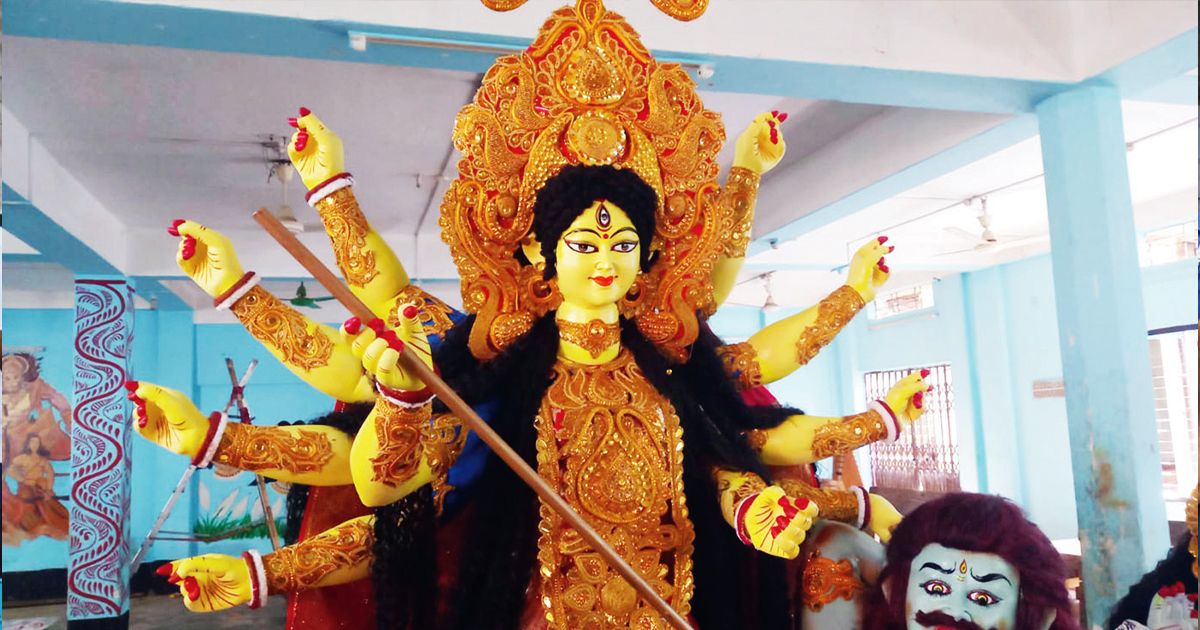 ষষ্ঠীর মধ্যদিয়ে দুর্গাপূজার মূল আনুষ্ঠানিকতা শুরু