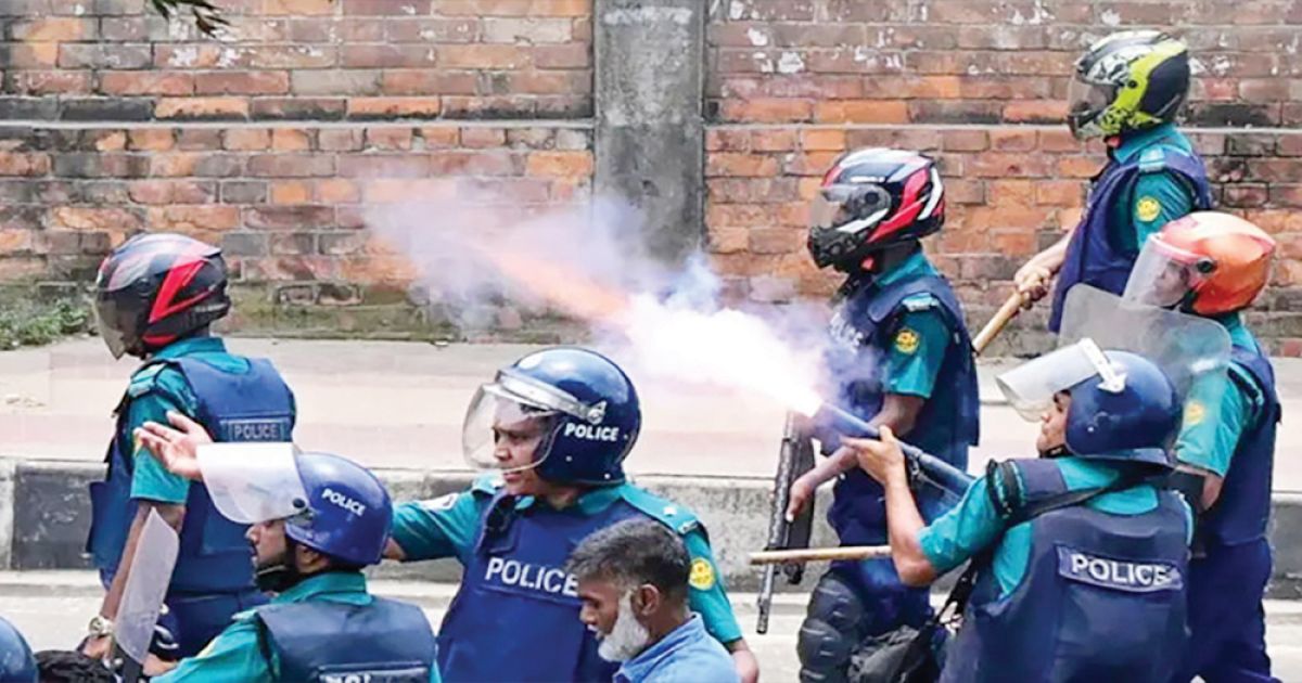 The-police-shot-at-the-students-and-1-lakh
