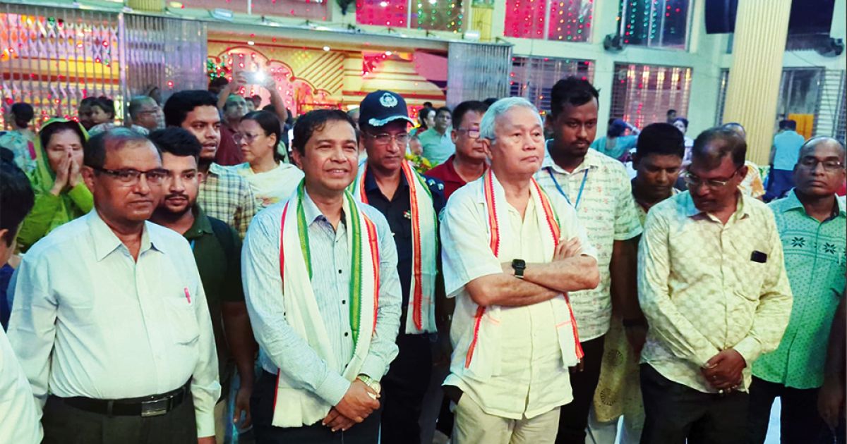 Advisor-Supradip-Chakma-visited-the-Rangamati-Puja-Mandap
