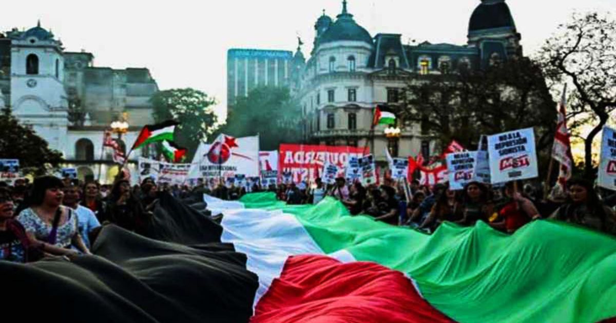 Flotilla-stuck-in-the-world-to-protest-against-Israel