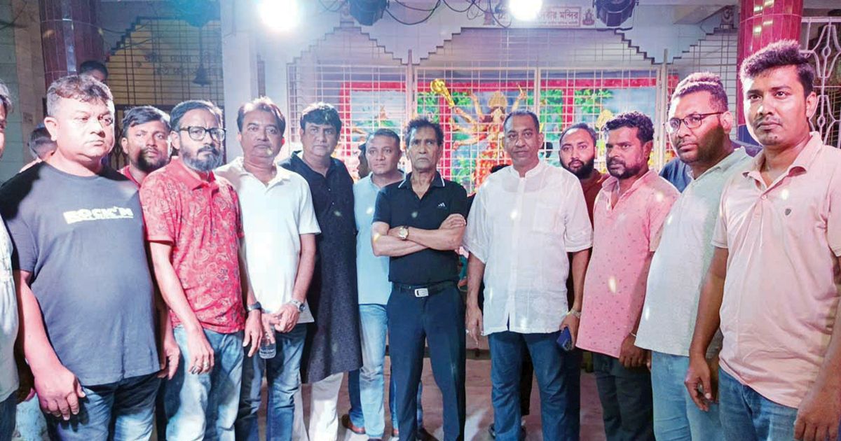 Visit-the-Pujamandap-of-former-MP-Sohrab-Uddin-in-Kushtia