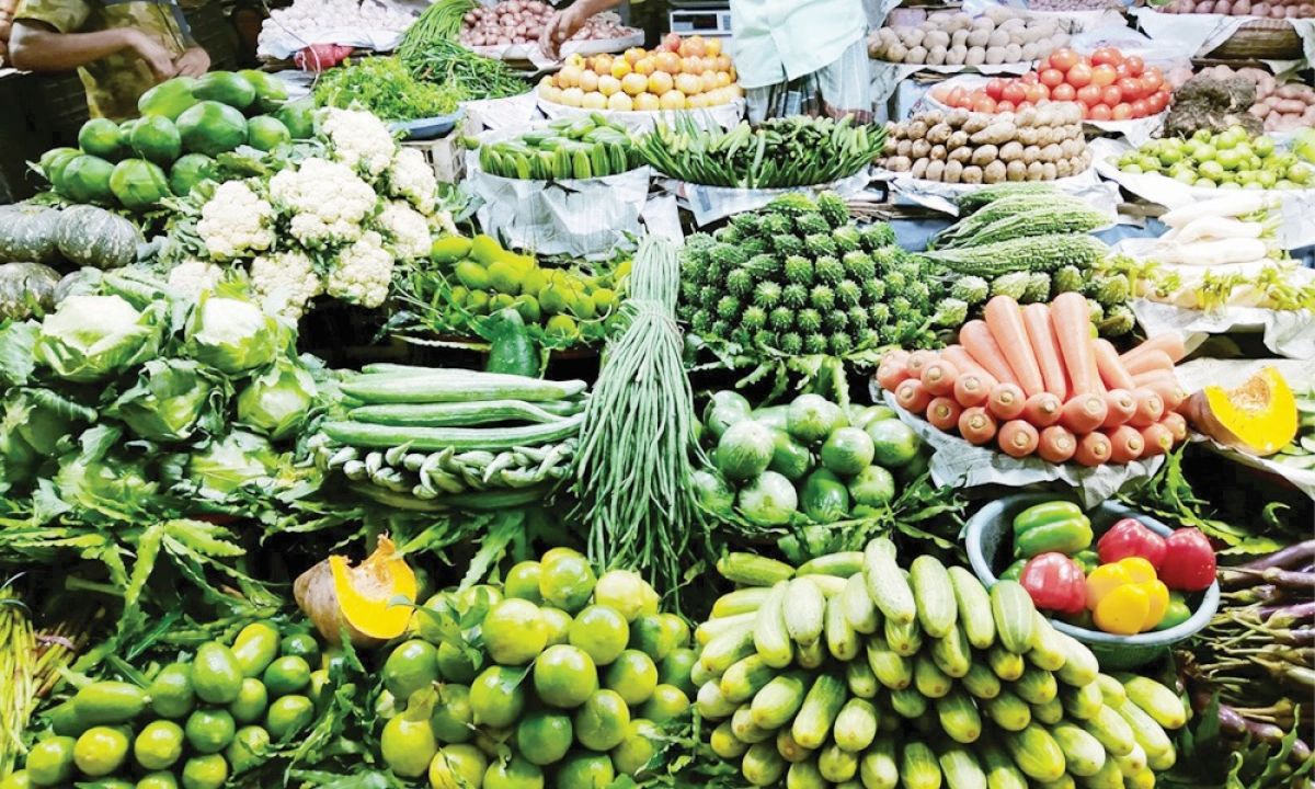 Heat-is-not-diminishing-in-the-vegetable-market