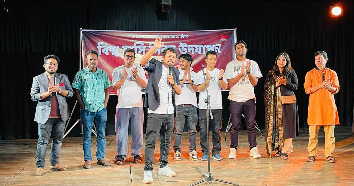 Bangladesh-Comedy-Club-celebrates-World-Laughter-Day
