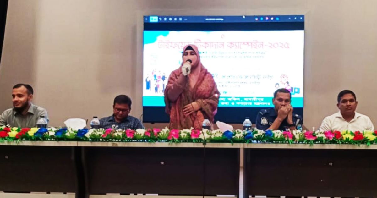 Typhoid-immunization-campaign-held-in-Madaripur