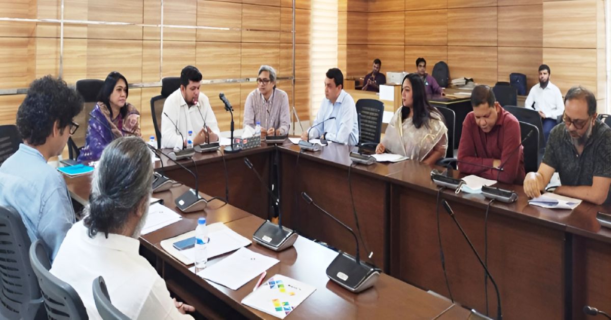 Government-granting-films-must-improve-the-construction-style-Information-Advisor
