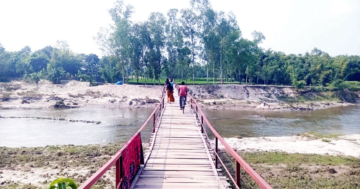 ঝুঁকিপূর্ণ-সাঁকোই-ভরসা-স্থায়ী-সেতুর-দাবি-পঞ্চগড়-ও-সখীপুরবাসীর