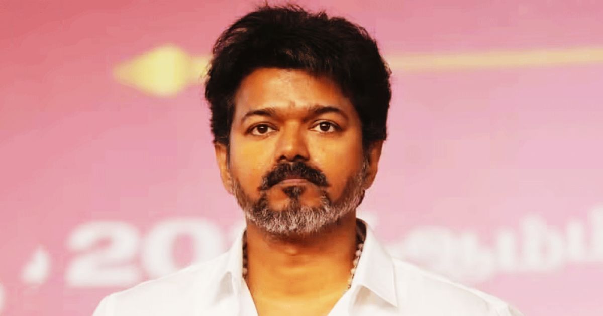 The-police-surrounded-Vijay-Thalapatis-house