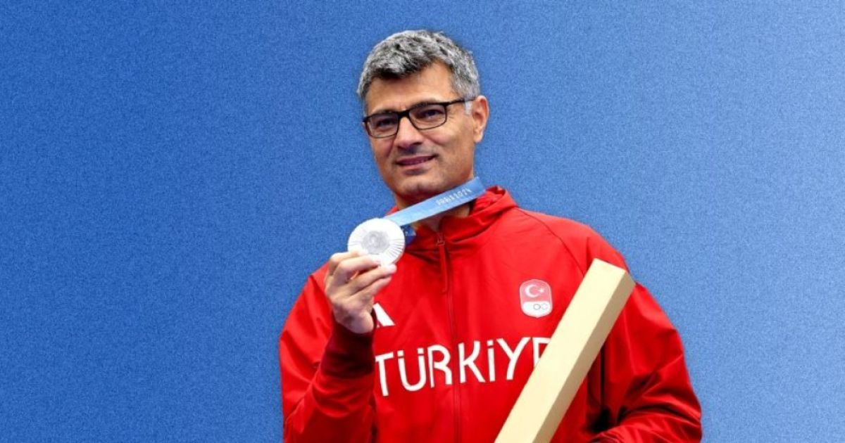 আবারও আলোচনায় ২০২৪ অলিম্পিকের ‘ভাইরাল’ তুর্কি শ্যুটার