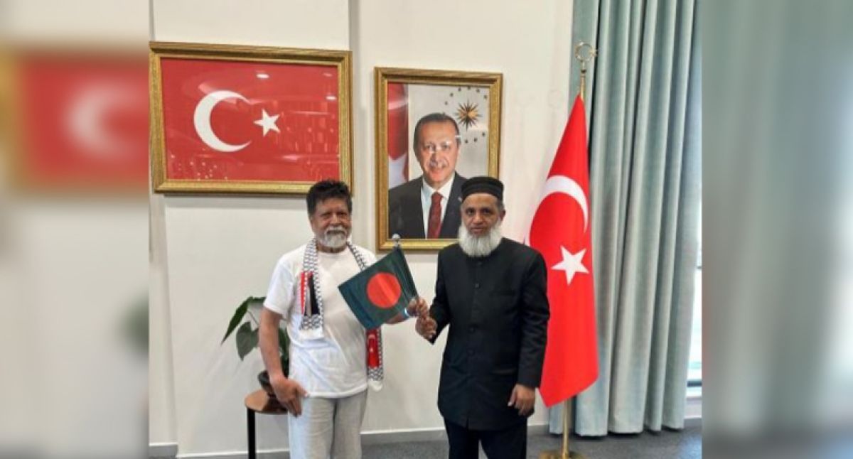 Photographer-Shahidul-Alam-arrived-in-Istanbul