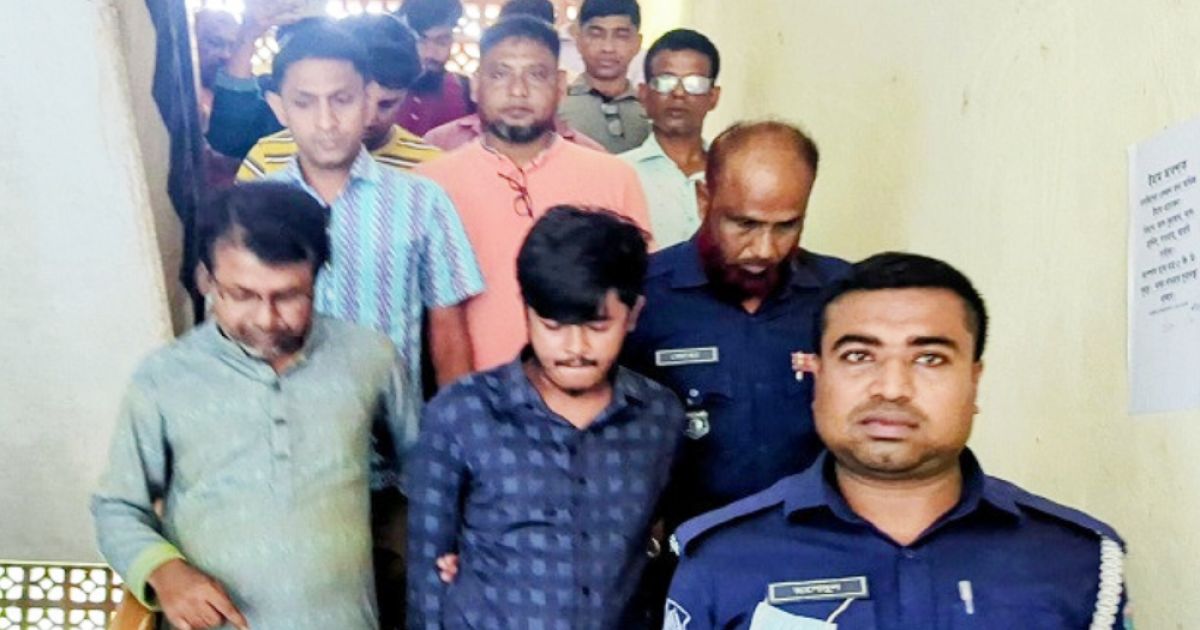EB-campus-forbidden-Chhatra-League-leader-arrested-at-the-police-station