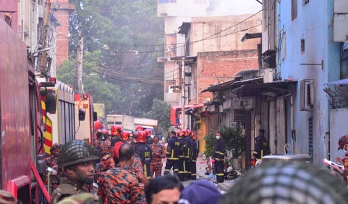Fire-
The-chemical-warehouse-is-illegal