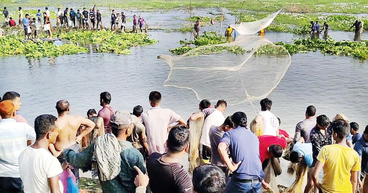 Thakurgaon-Buri-Bandh-fishing-festival-disappointed-hunters