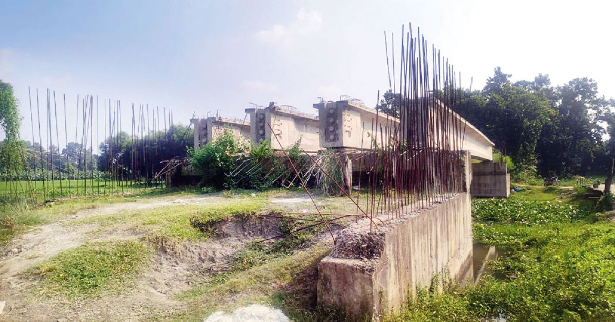 The-construction-of-the-bridge-in-Sakhipur-was-not-completed-even-in-five-years
