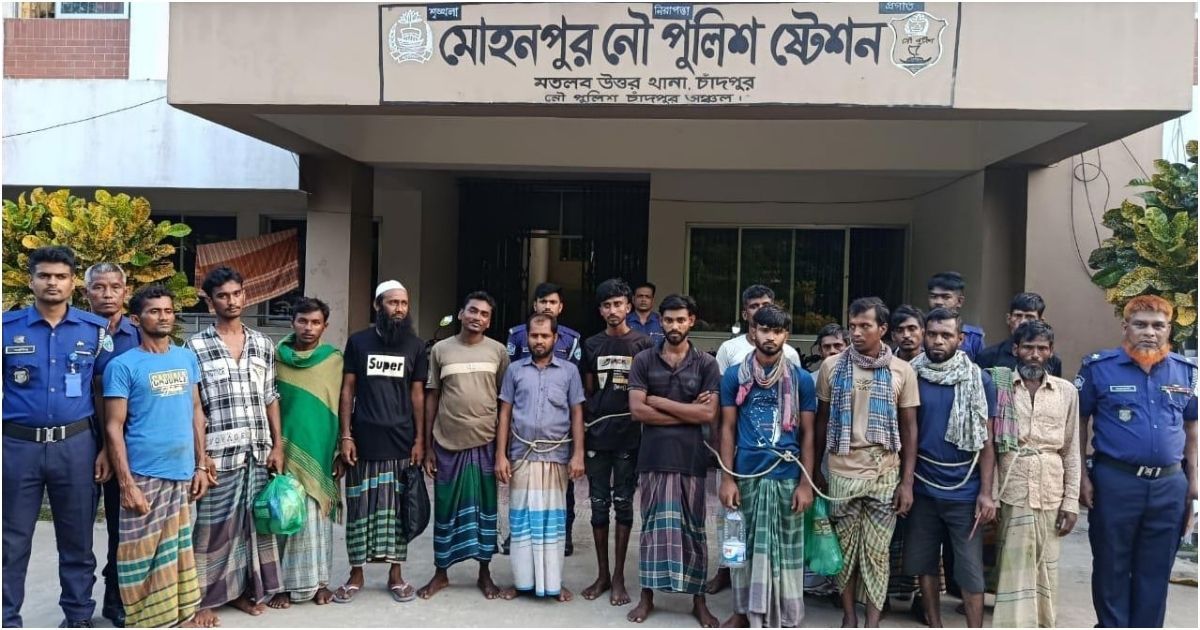 16-fishermen-were-detained-in-the-operation-of-the-naval-police-in-Meghna-to-protect-the-hilsa