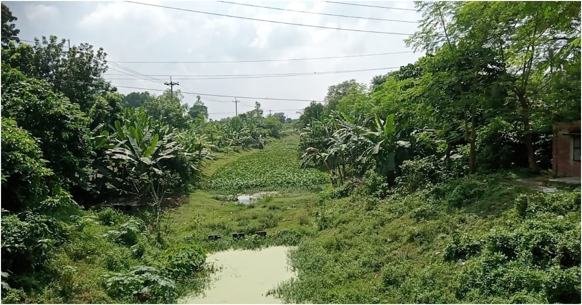 After-3-years-of-excavation-in-Joypurhat-Chiri-river-is-full