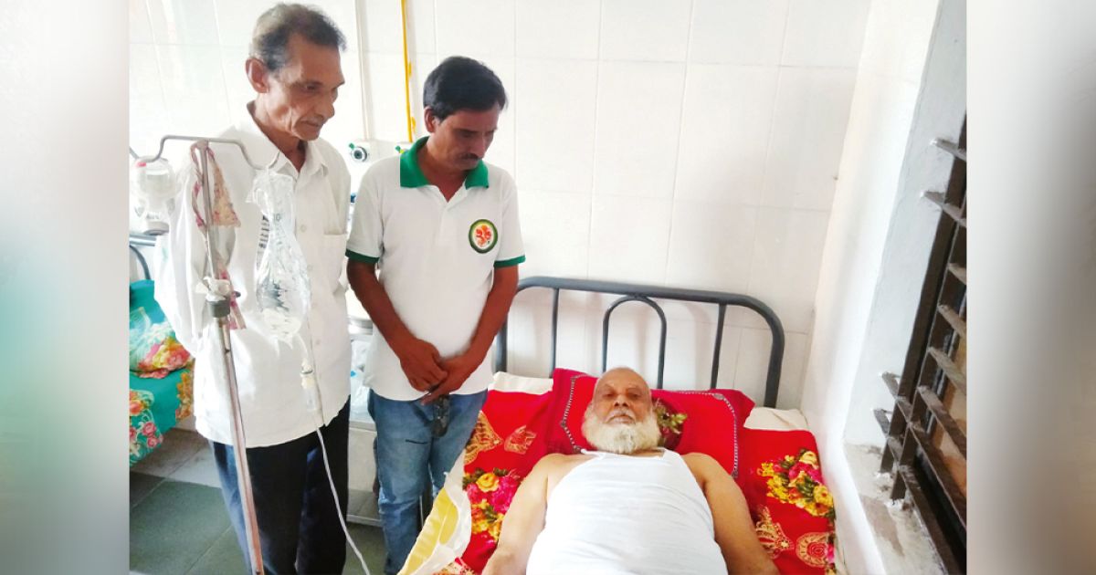 অসুস্থ-আব্দুল-মজিদকে-হাসপাতালে-দেখতে-গেলেন-সাংবাদিক-নেতারা