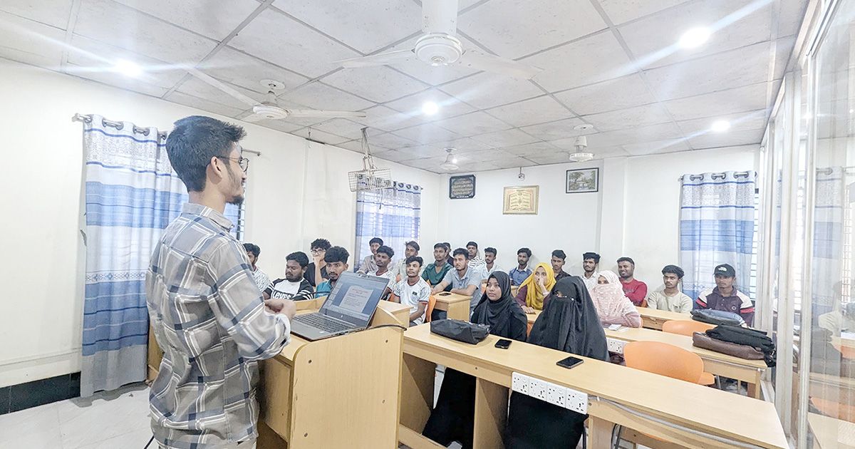 গাইবান্ধার তরুণ-তরুণীদের আগ্রহ বাড়ছে ফ্রিল্যান্সিংয়ে