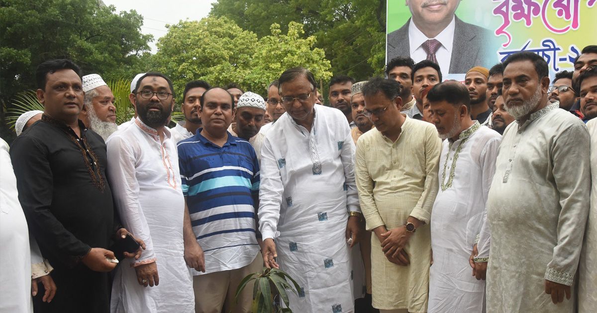 ঢাকাকে ‘ক্লিন সিটি, গ্রিন সিটি’ হিসেবে গড়ে তুলতে সিটি কর্পোরেশন নিরলস কাজ করে যাচ্ছে: ডিএসসিসি প্রশাসক