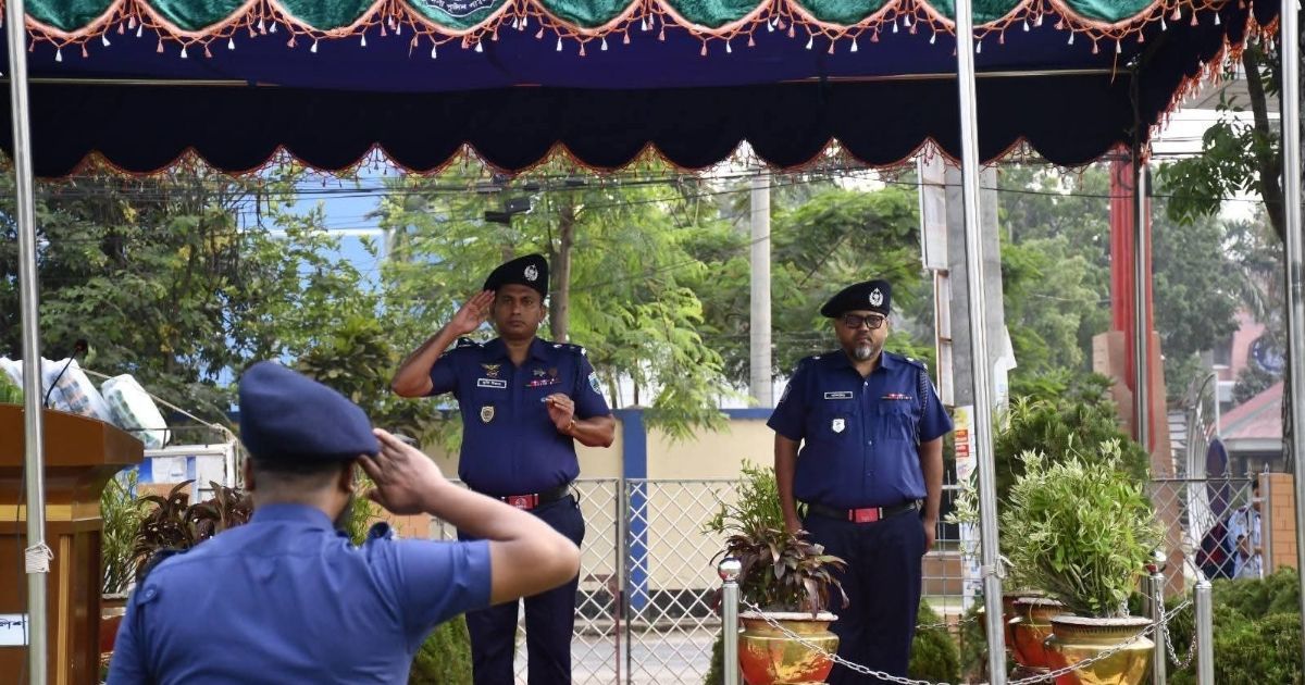 পাবনায় জেলা পুলিশের মাস্টার প্যারেড, কল্যাণ ও অপরাধ পর্যালোচনা সভা অনুষ্ঠিত