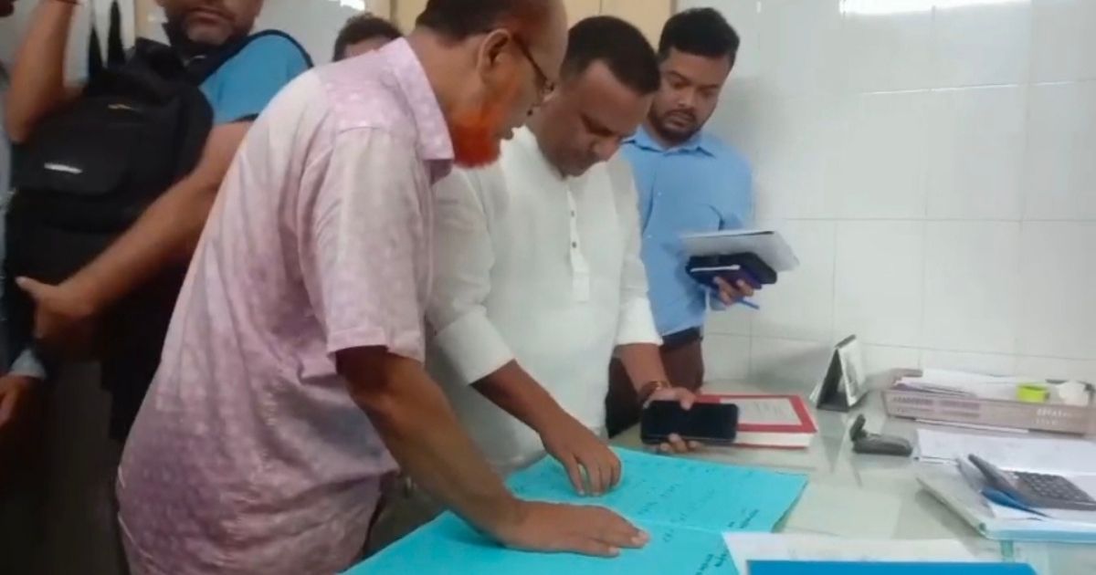 বিআইডব্লিউটিএ দপ্তরে কর্মকর্তা নেই, আকস্মিক পরিদর্শনে প্রতিমন্ত্রীর ক্ষোভ 