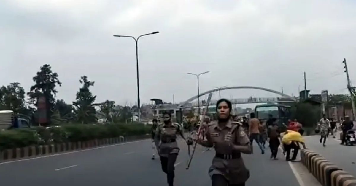 পল্লবীতে সরকারি জমি উদ্ধারে গিয়ে হামলার শিকার পুলিশ-ম্যাজিস্ট্রেট