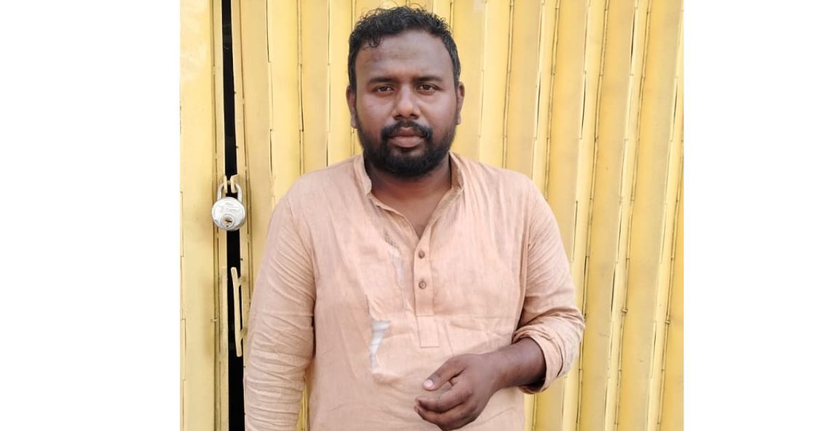 বোয়ালখালীতে ফেসবুকে পোস্ট করাকে কেন্দ্র করে শিক্ষককে মারধরের অভিযোগ
