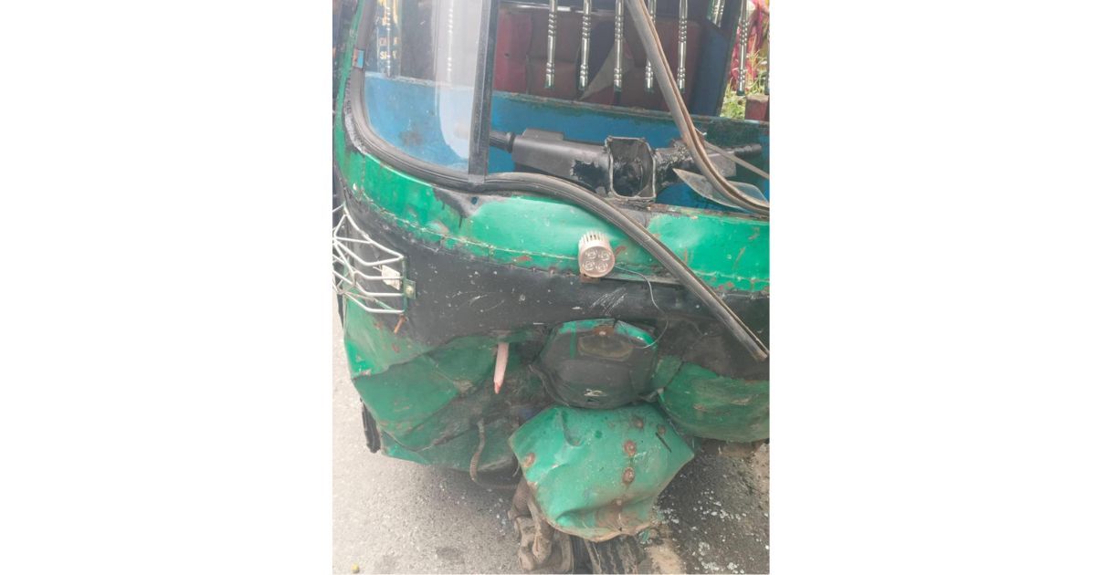 সিংগাইরে মোটরসাইকেল-সিএনজির মুখোমুখি সংঘর্ষে নিহত ১