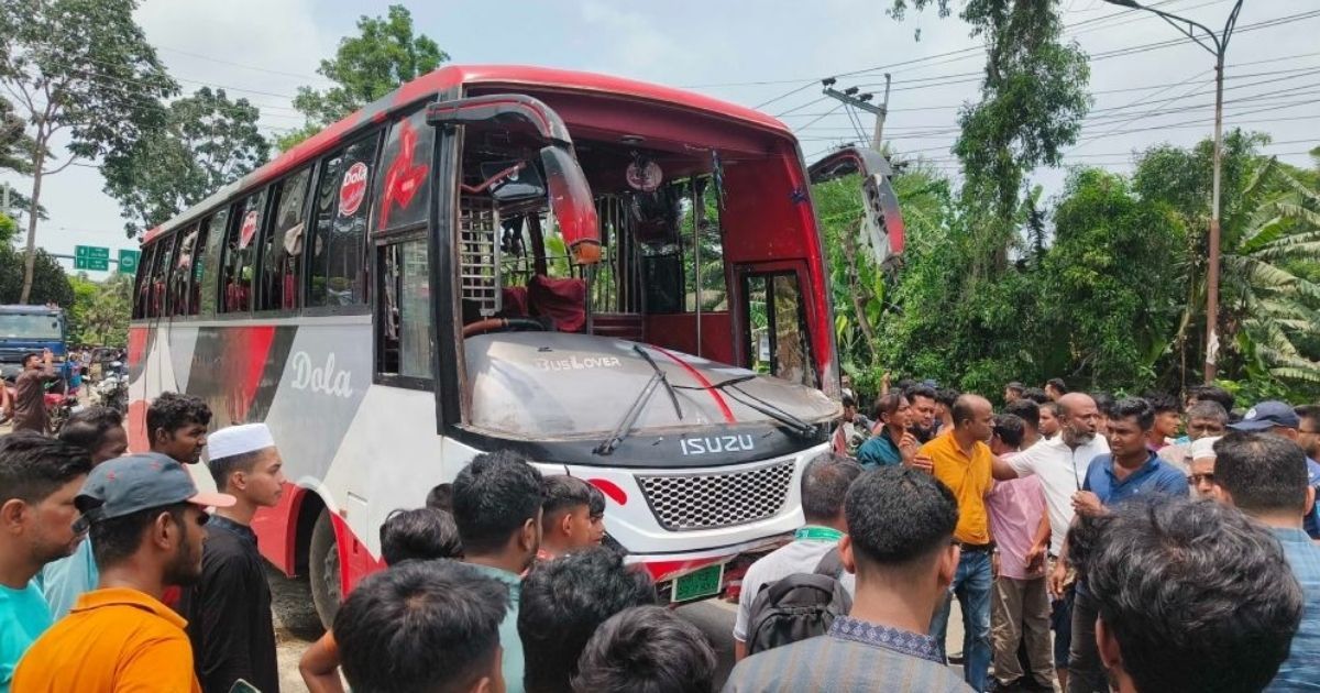 গোপালগঞ্জে মর্মান্তিক সড়ক দুর্ঘটনা: নিহতের সংখ্যা ৫
