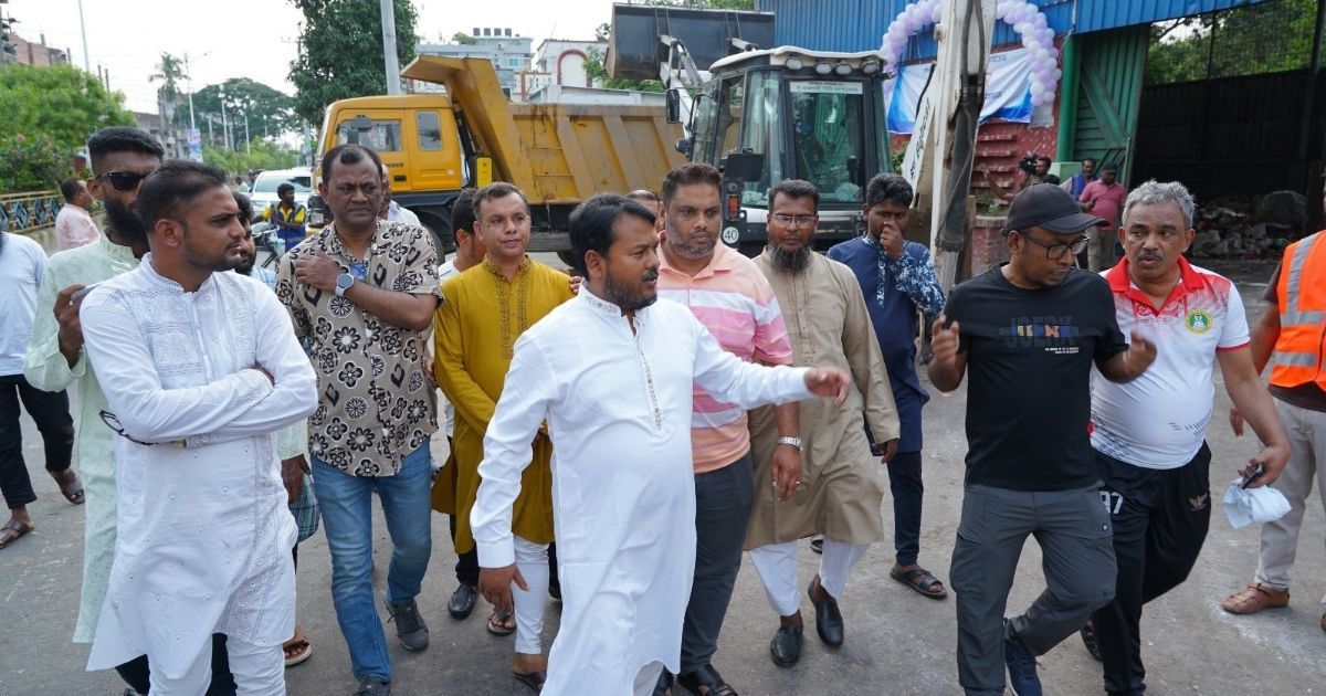দ্রুততম সময়ের নগরীর কোরবানির বর্জ্য অপসারণ করে রাসিকের রেকর্ড 
