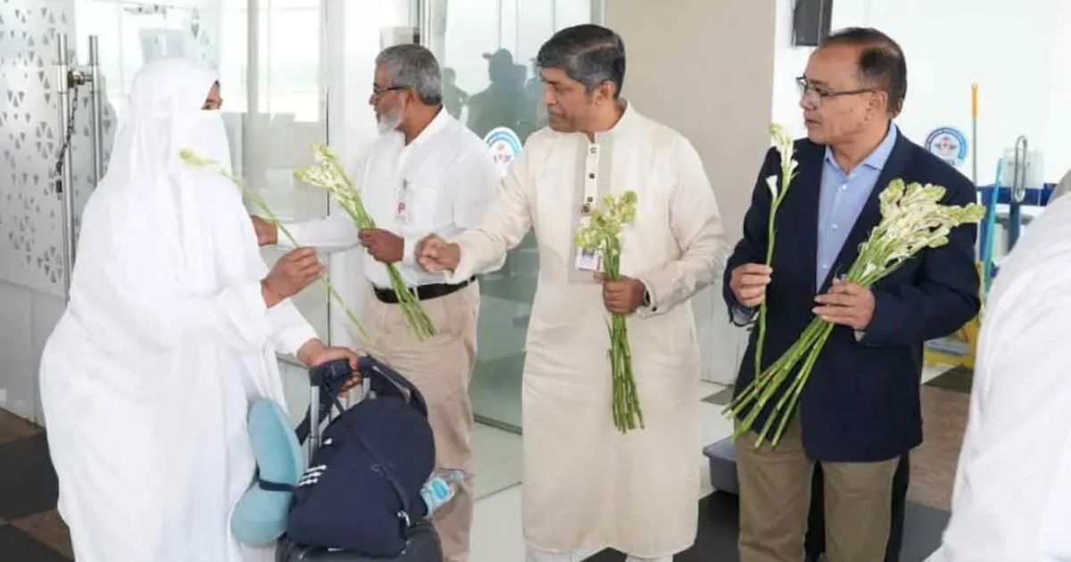 ১৫টি ফ্লাইটে দেশে পৌঁছেছেন ৬১৭৫ হাজি, মৃত্যু ৩৭ জনের