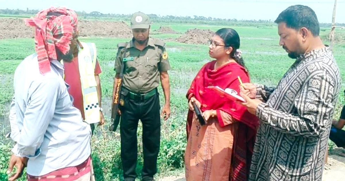 এমপির হস্তক্ষেপে বন্ধ হলো পুকুর খনন, ৫০ হাজার টাকা জরিমানা