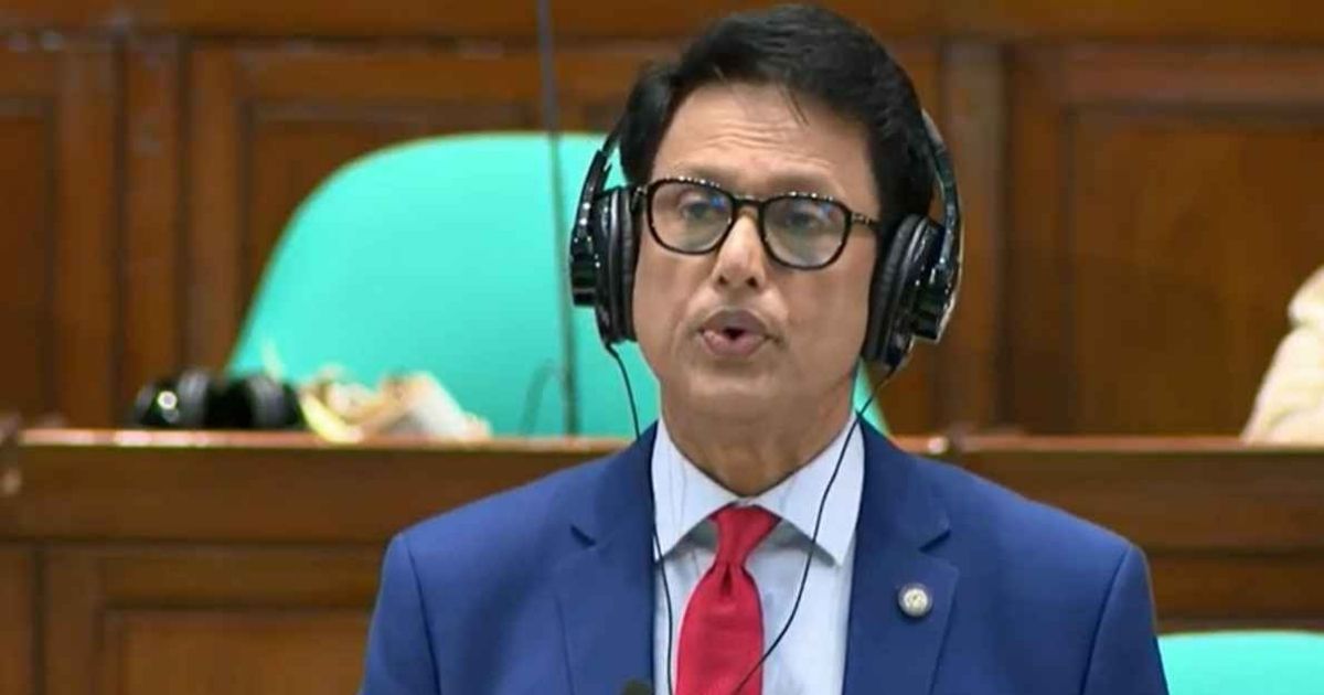 In-the-hands-of-students-before-Christmas-
New-books-to-be-delivered-Education-Minister