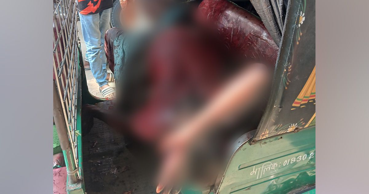 বোয়ালখালীতে চালককে কুপিয়ে দুবৃর্ত্তের রিকশা ছিনতাই