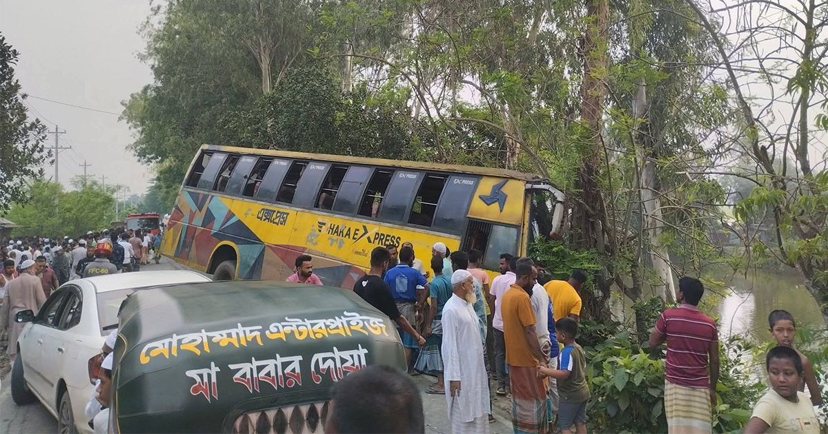 3-passengers-of-Autovan-killed-1-injured-when-bus-hit-Belkuchi 