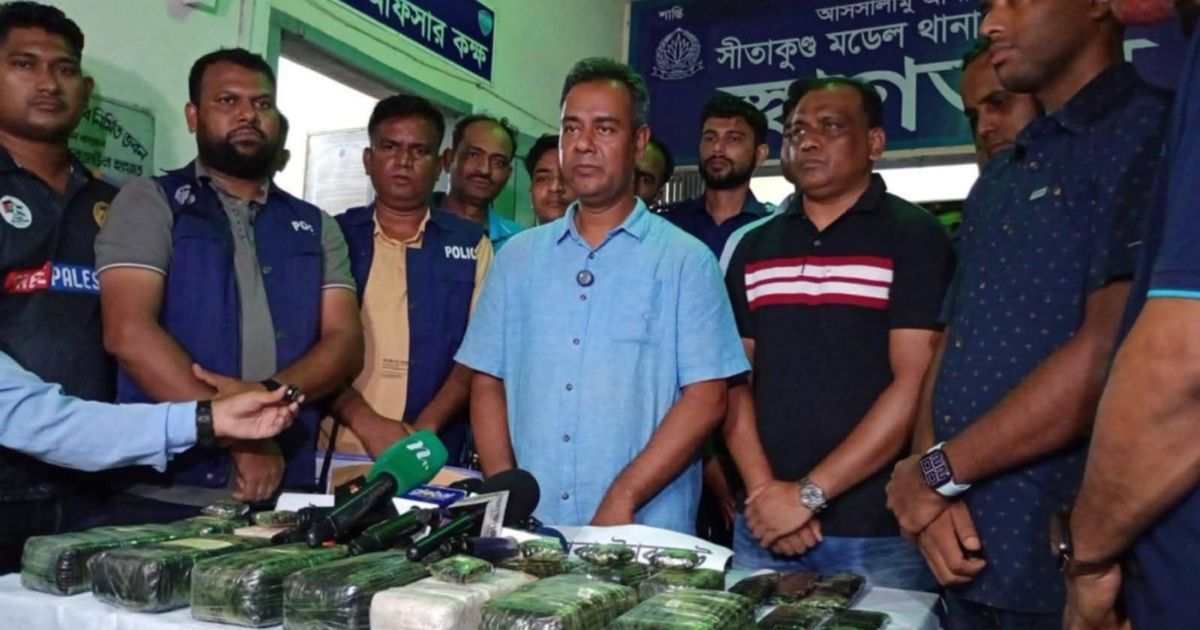 1-lakh-24-thousand-pieces-of-yaba-were-recovered-from-inside-the-gas-cylinder