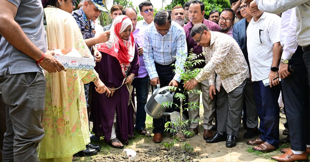 DSCC-administrator-declares-second-war-against-climate-change-to-save-Dhaka