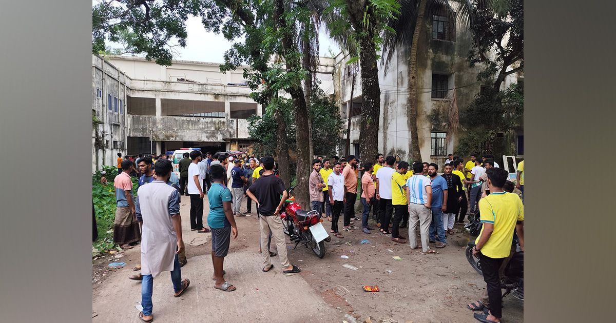 Brazil-supporter-dies-in-motorcycle-accident-in-Bhola-1-injured