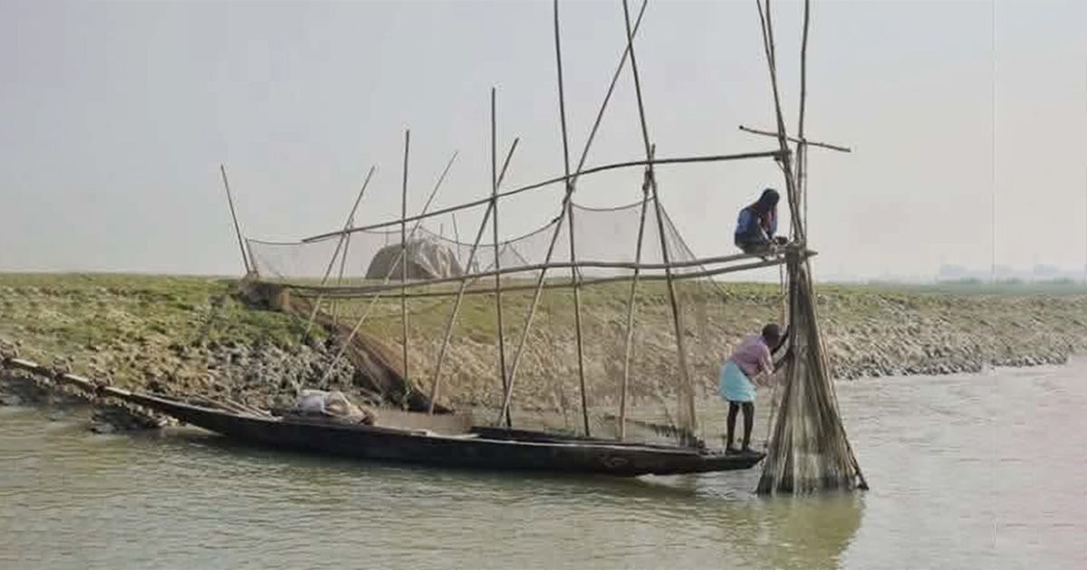 The-fishing-community-of-Haor-is-in-crisis-of-existence