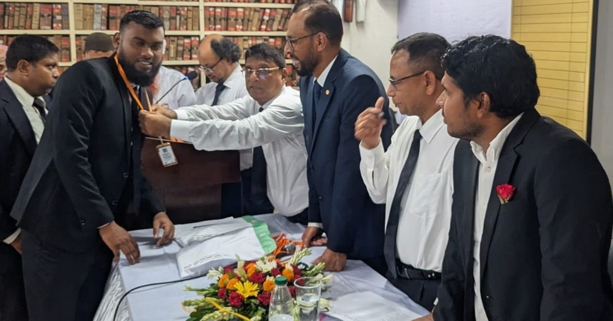 Introduction-meeting-and-reception-of-new-lawyers-was-held-in-Khulna