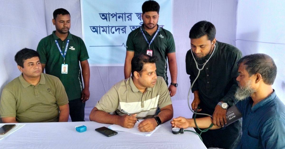 Hundreds-of-people-in-Jhenaidah-got-free-health-care-from-Walton