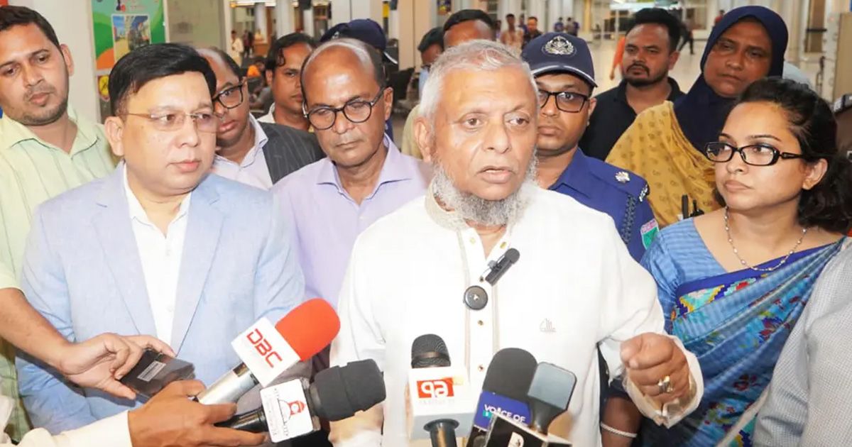 Our-eyes-were-opened-by-DC-Sarwar-Alam-Expatriate-Welfare-Minister