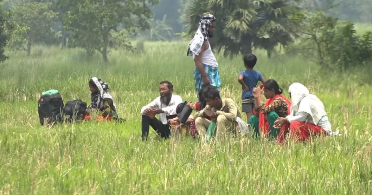 নওগাঁ সীমান্তে পুশইনের শিকার ৯ জনকে ২১ ঘণ্টা পর ফেরত নিল বিএসএফ
