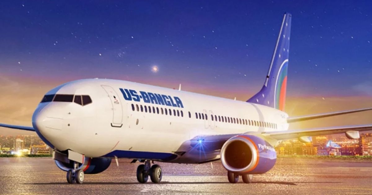 Passengers-were-rescued-by-breaking-the-emergency-door-due-to-mechanical-failure-in-the-US-Bangla-flight