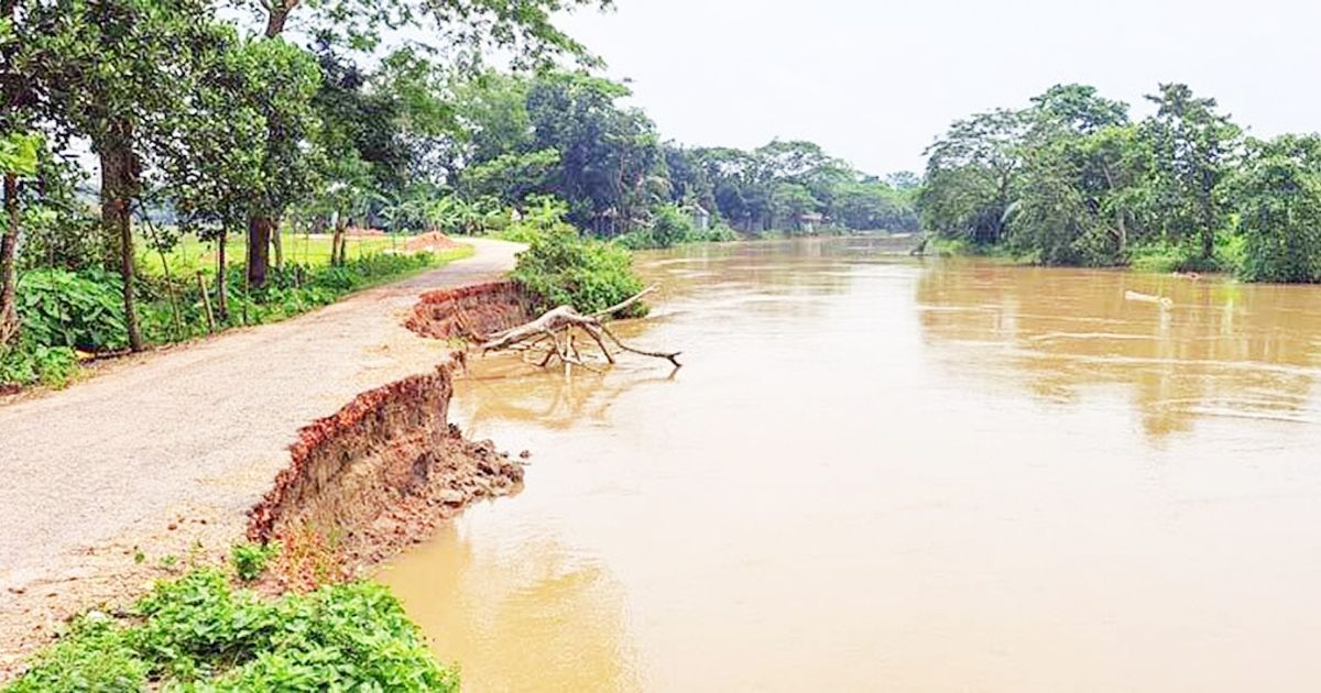 People-of-20-villages-are-in-fear-of-continuous-erosion-of-Kangsa-river-in-Netrakona