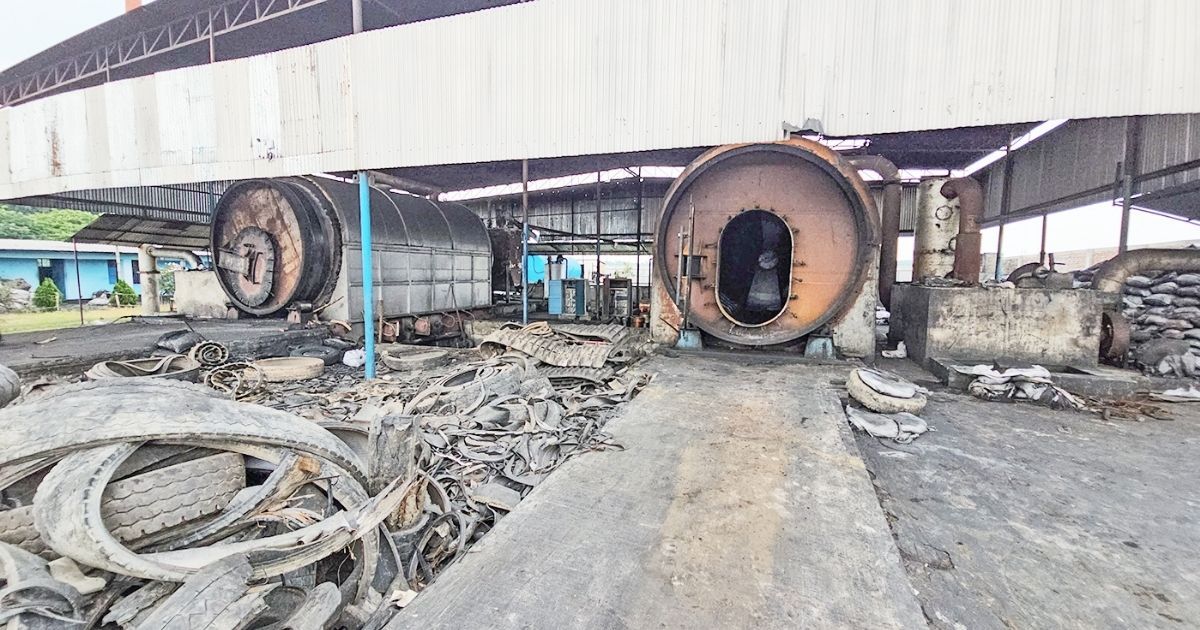 Two-workers-were-burned-in-the-explosion-of-the-boiler-of-the-tire-burning-factory-in-Rajbari