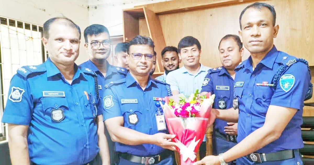 The-new-OC-of-Boalkhali-police-station-took-charge