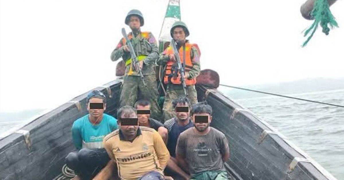 Arakan-Army-captured-5-Rohingya-fishermen-along-with-Bangladeshi-trawler